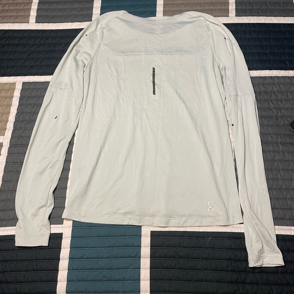 Running top - Picture 2 of 3